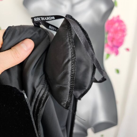 Womens Black Dress Gown by RM Richards - Karen Kwong  Velvet Size 8P NWT Formal - Picture 10 of 15